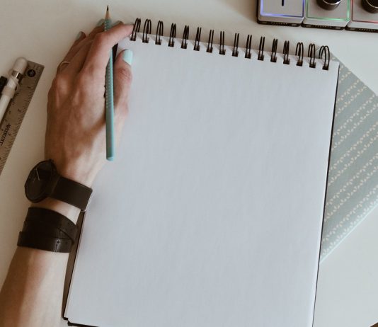 august-13th-international-left-handers-day-what-is-it-really