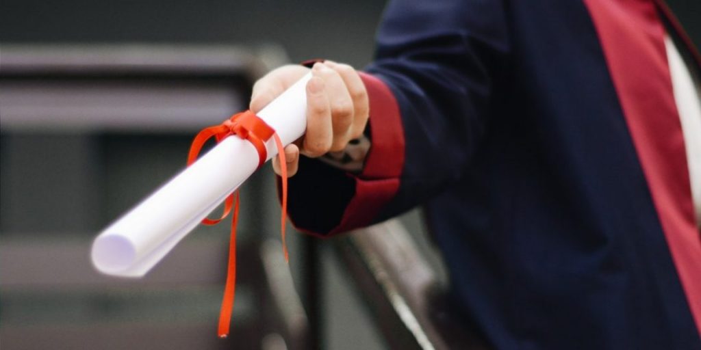https://www.pov21.com/graduating-from-college/ 
