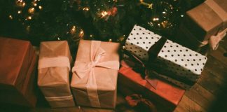 5 affordable Christmas gift ideas for bookworms https://www.pov21.com/5-affordable-christmas-gift-ideas-for-bookworms/