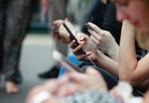Smartphone addiction: how bad it can affect a person